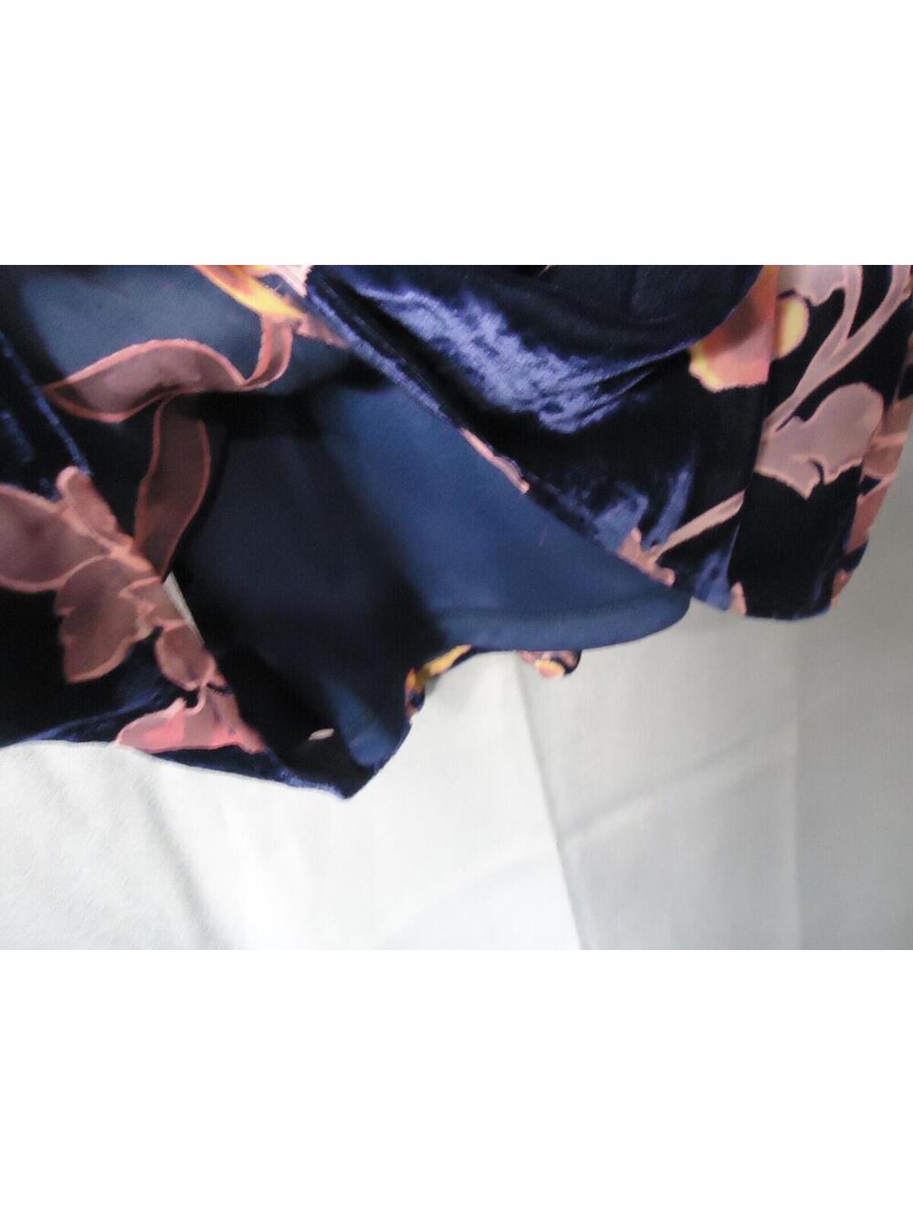 Lucky Brand Crushed Velvet Burn out Floral Cold Shoulder Blouse Med Navy Pink - Picture 5 of 9